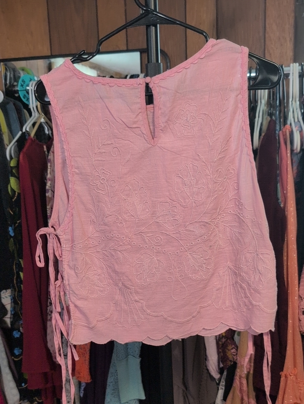 Faded Gardens Light Pink Embroidered Tie-Side Sleeveless Top EUC - Picture 6 of 6